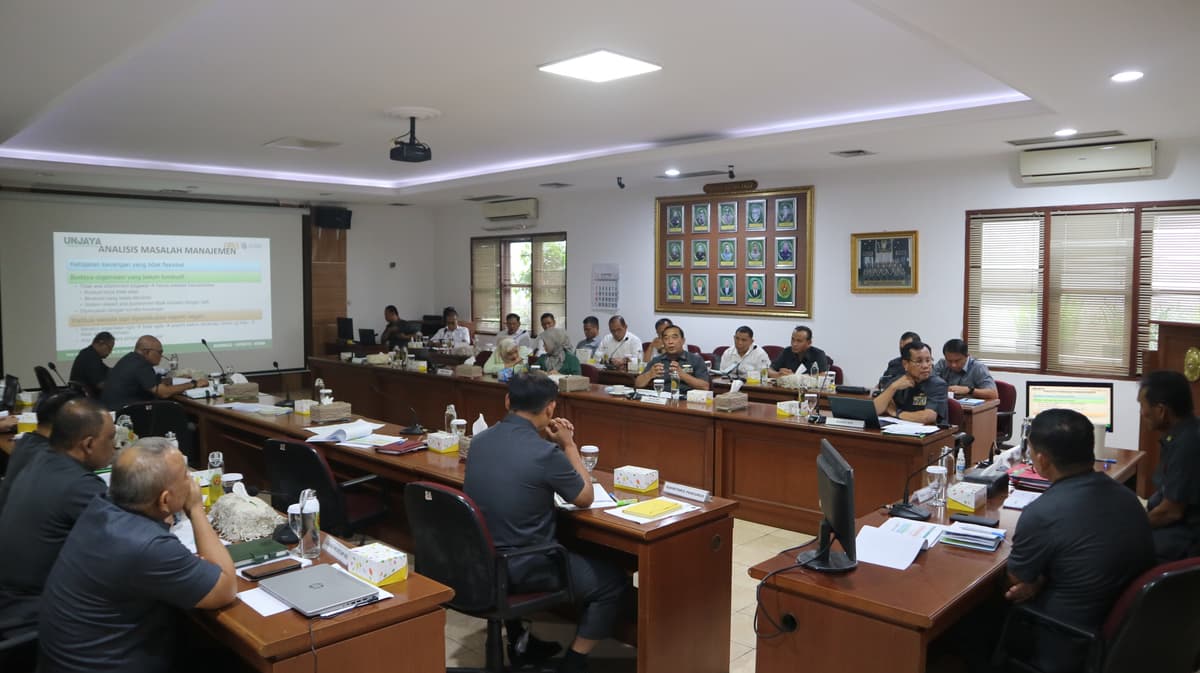 Rapat  Evaluasi PKRA Universitas Jenderal Achmad Yani Yogyakarta